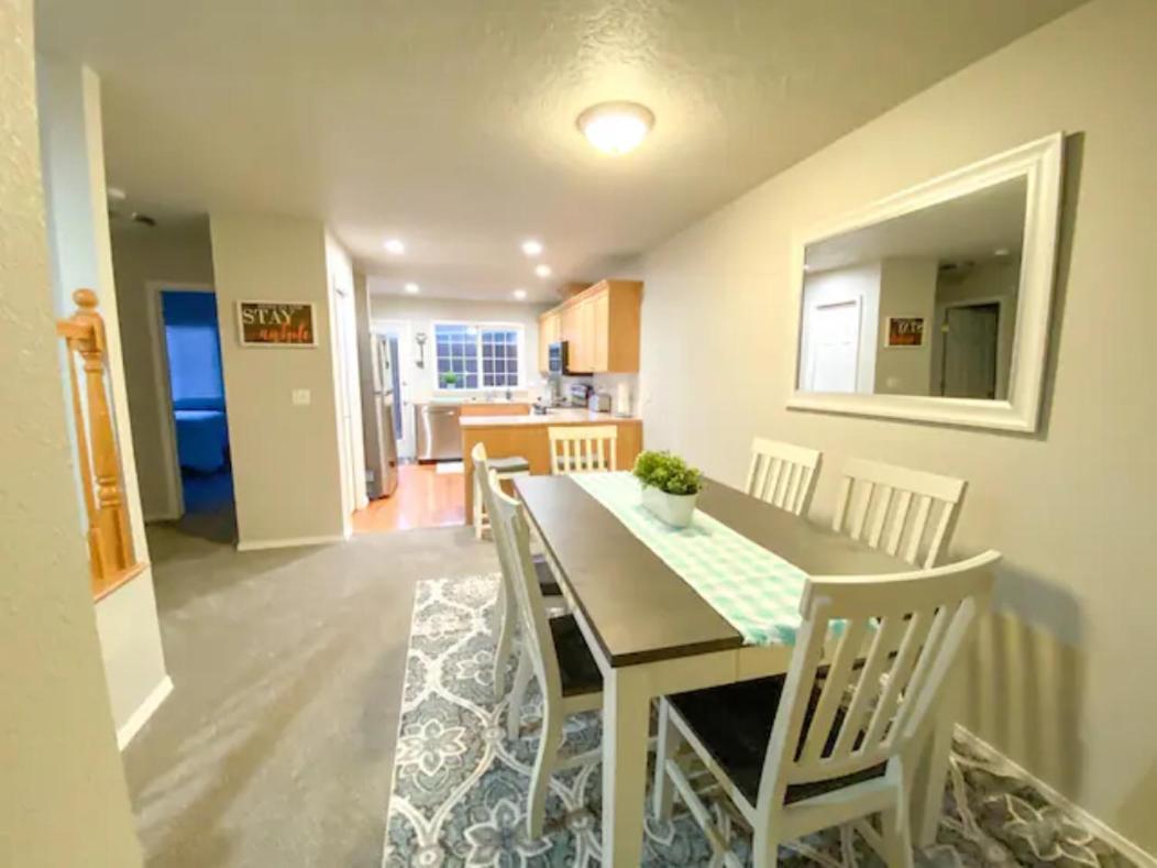 The Getaway Se Boise Condo Across The Street From Greenbelt, Bown Crossing And Boise River 3Bd 3Bath, 4 Beds! Lovely, Homey, Dining Table Seats 6 Ngoại thất bức ảnh