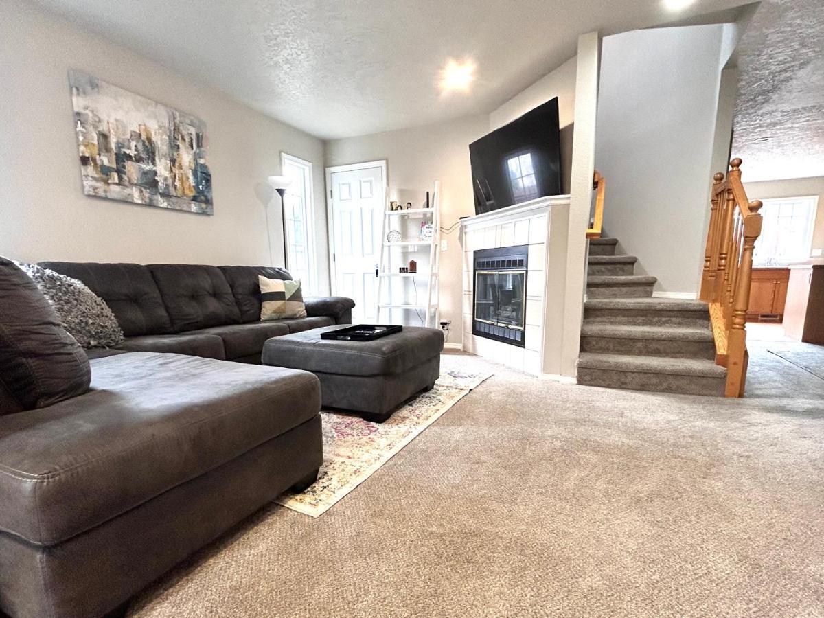 The Getaway Se Boise Condo Across The Street From Greenbelt, Bown Crossing And Boise River 3Bd 3Bath, 4 Beds! Lovely, Homey, Dining Table Seats 6 Ngoại thất bức ảnh