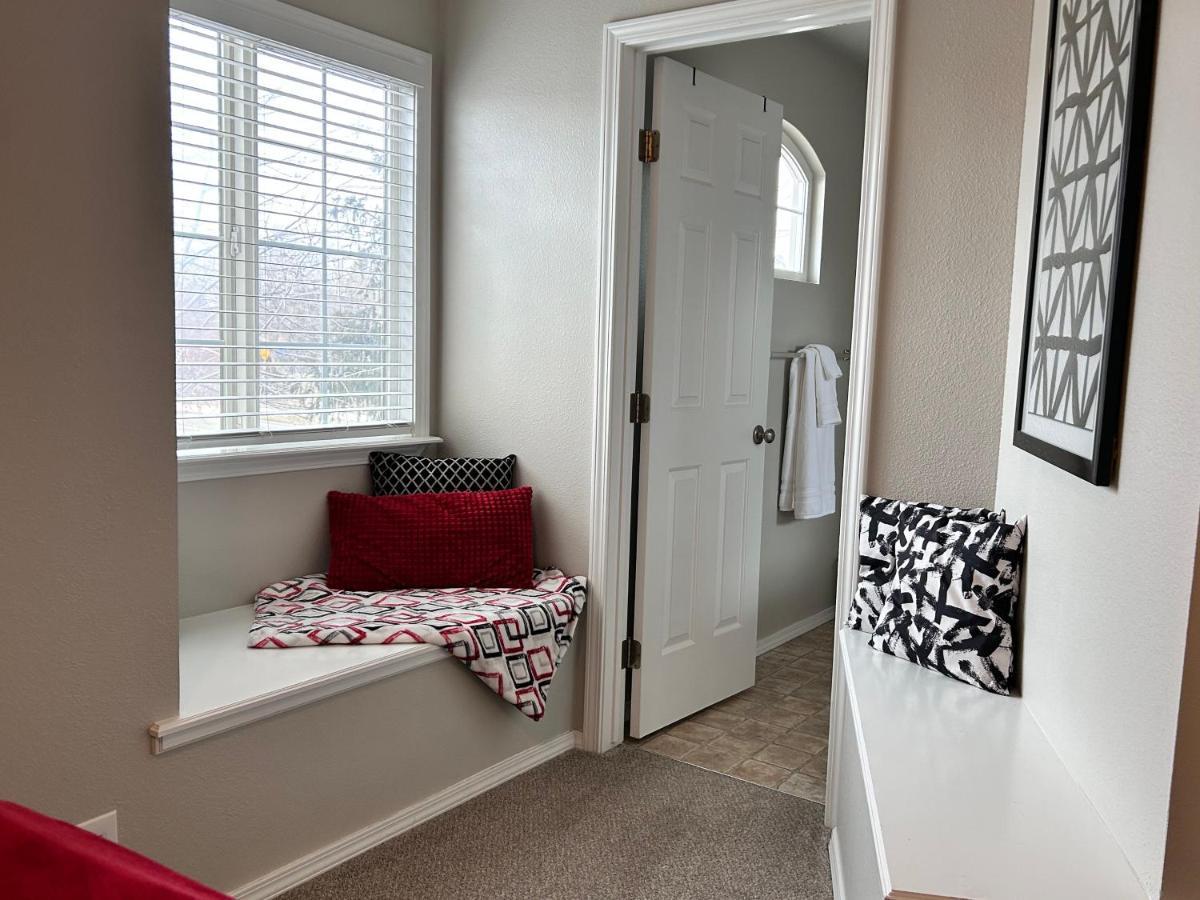 The Getaway Se Boise Condo Across The Street From Greenbelt, Bown Crossing And Boise River 3Bd 3Bath, 4 Beds! Lovely, Homey, Dining Table Seats 6 Ngoại thất bức ảnh