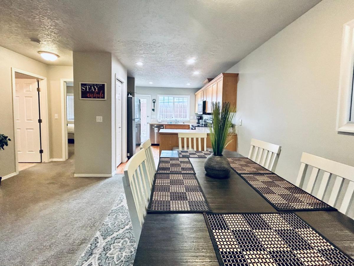 The Getaway Se Boise Condo Across The Street From Greenbelt, Bown Crossing And Boise River 3Bd 3Bath, 4 Beds! Lovely, Homey, Dining Table Seats 6 Ngoại thất bức ảnh