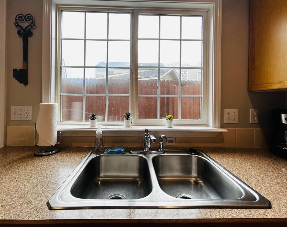 The Getaway Se Boise Condo Across The Street From Greenbelt, Bown Crossing And Boise River 3Bd 3Bath, 4 Beds! Lovely, Homey, Dining Table Seats 6 Ngoại thất bức ảnh